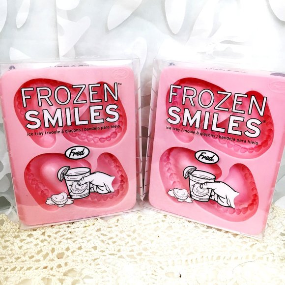 FRED  Frozen Smiles False Teeth Denture Ice Cube Tray -  Set of two EUC - Picture 1 of 8